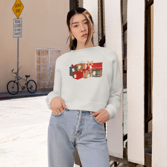 Cropped Pullover — Cozy Retro Gift Box Holiday Graphic